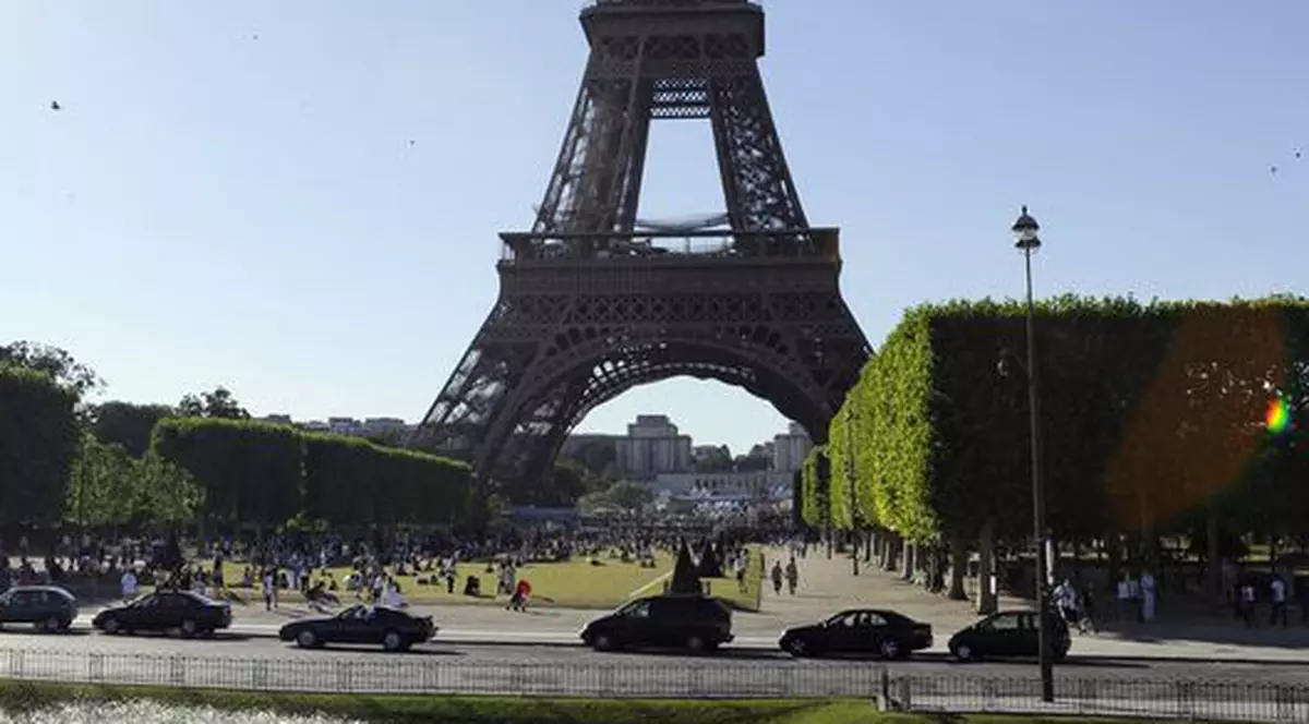 5 lucruri neștiute despre Turnul Eiffel