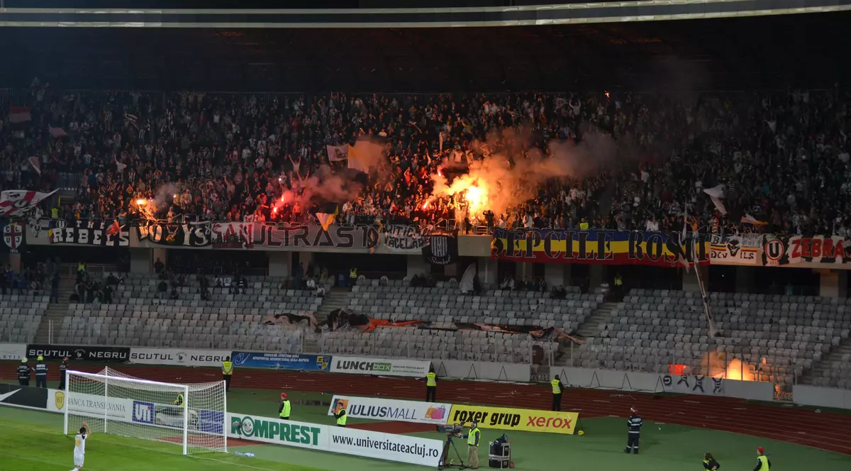 "U" CLUJ - ASTRA 0-0. "Studenţii", spre matineu. Veselovsky, la SPITAL!