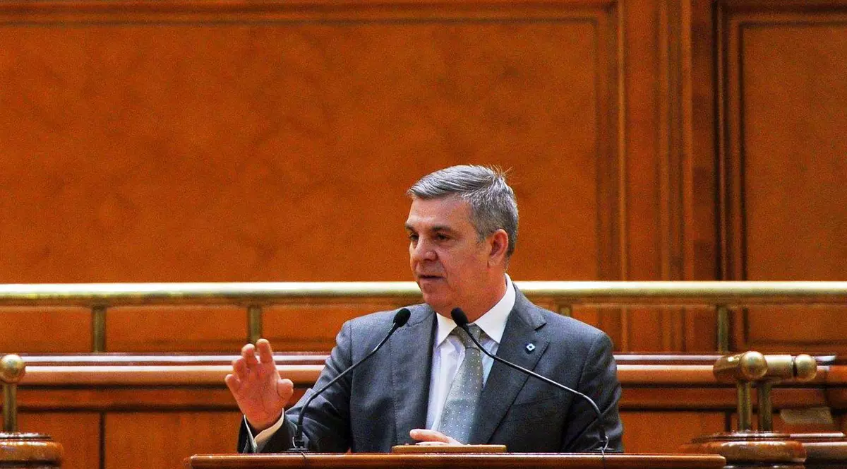 Valeriu Zgonea s-a abţinut la votarea pentru dublarea alocaţiilor, dar se laudă acum cu proiectul