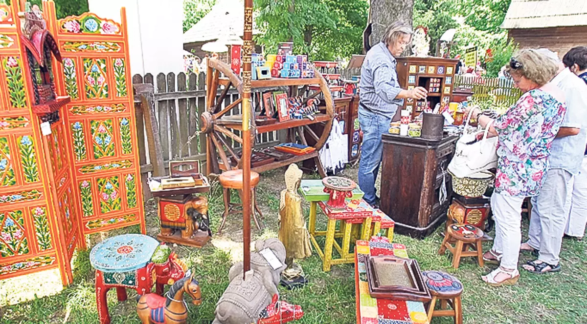 India s-a mutat într-un muzeu din Bucureşti