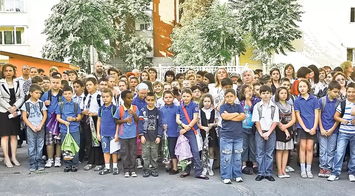 Elevii vor să înceapă școala mai devreme!