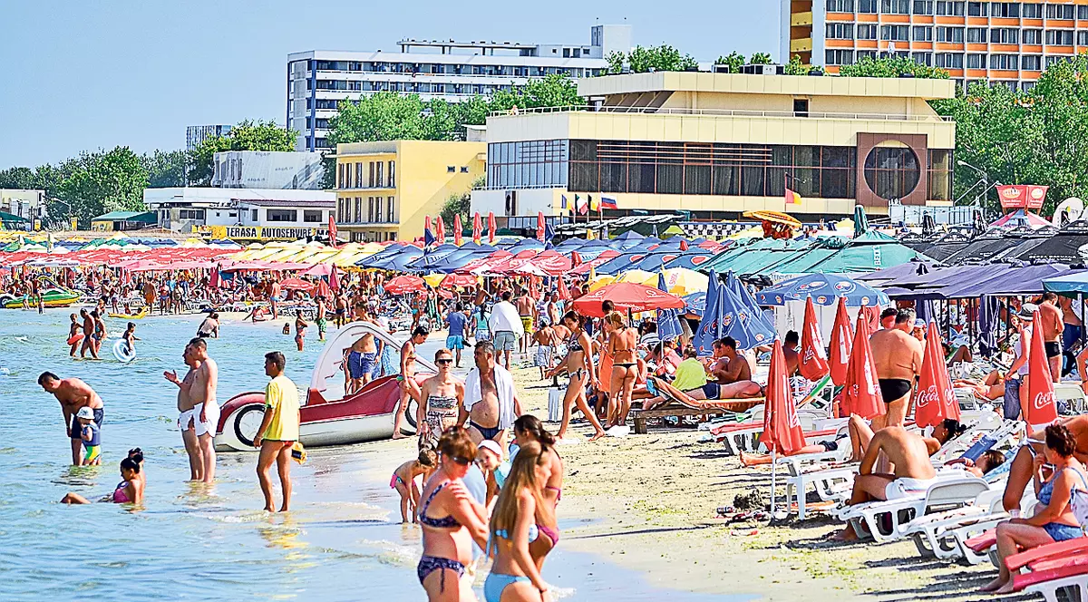 Verde la vacanţă pe «bonuri»! Sunt șanse mari ca legea voucherelor de concediu să se aplice de luna viitoare