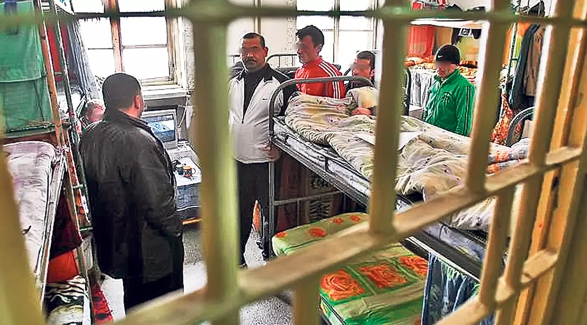 Torturat de pușcăriași bolnavi de SIDA