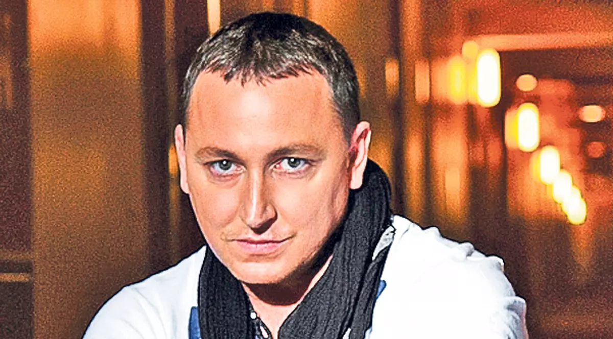 DJ Gino Manzotti, suspectat că plătea pentru sex cu minore: «Eu nu dau bani pentru fete»