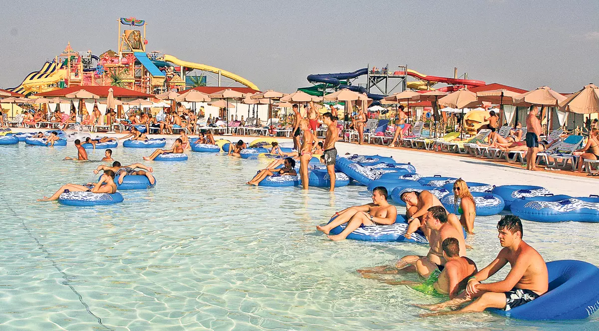 Distracţie acvatică, în toată ţara! S-au deschis ştrandurile