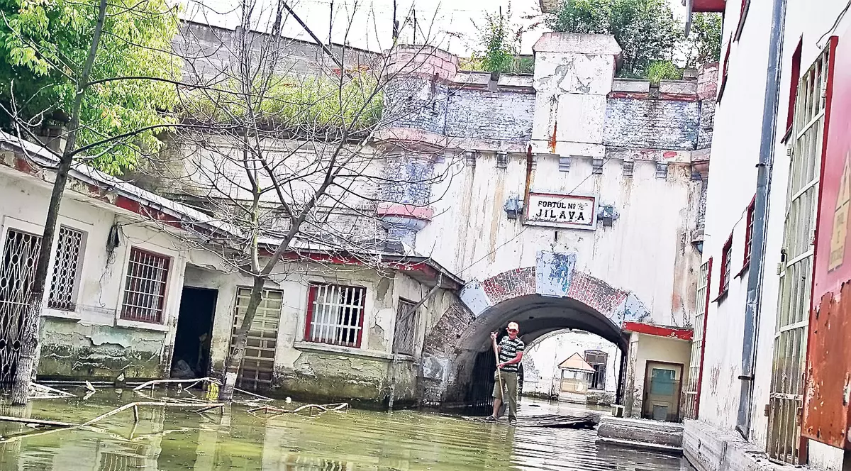 Detalii terifiante! Ce se întâmplă la bolnavii de SIDA închiși la Jilava Ce i-au făcut unui gardian îți va da fiori