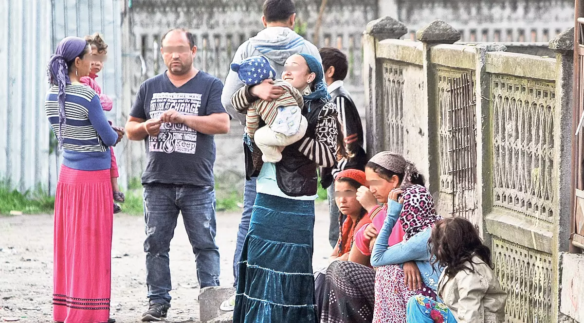 EXCLUSIV | Își vând copiii cămătarilor