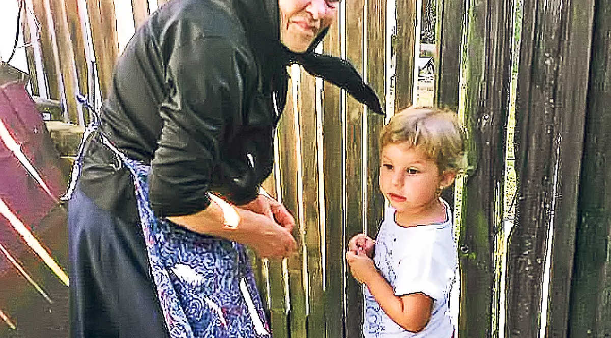 Nu le e ruşine la bătrâneţe?! 500 de parlamentari nesimţiţi, 400.000 de pensionari muritori de foame