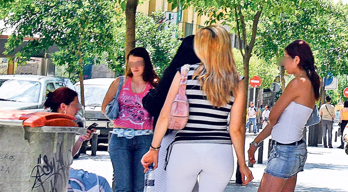 EXCLUSIV | Răpită, vândută proxeneților și apoi violată la comanda tatălui