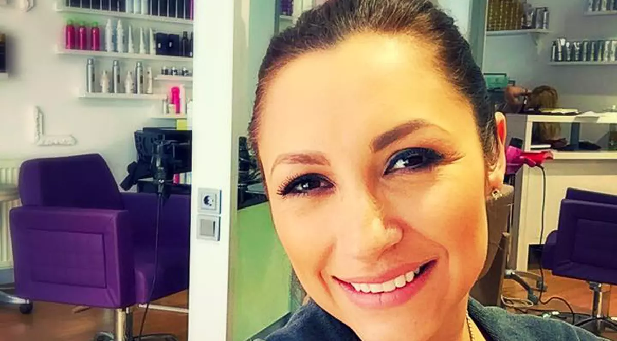 Graviduţa Andra fost superbă la nunta Andei Adam. Imagine de zeci de mii de like-uri