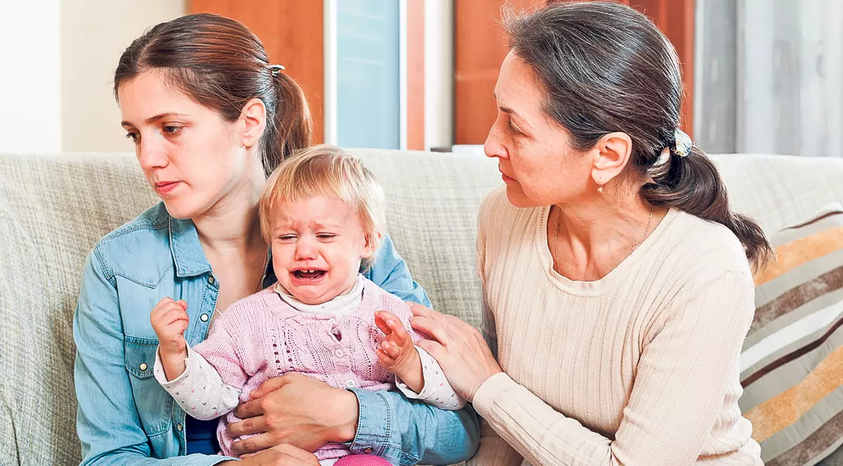 De ce plânge copilul?! Minighid pentru părinţi şi bunici începători