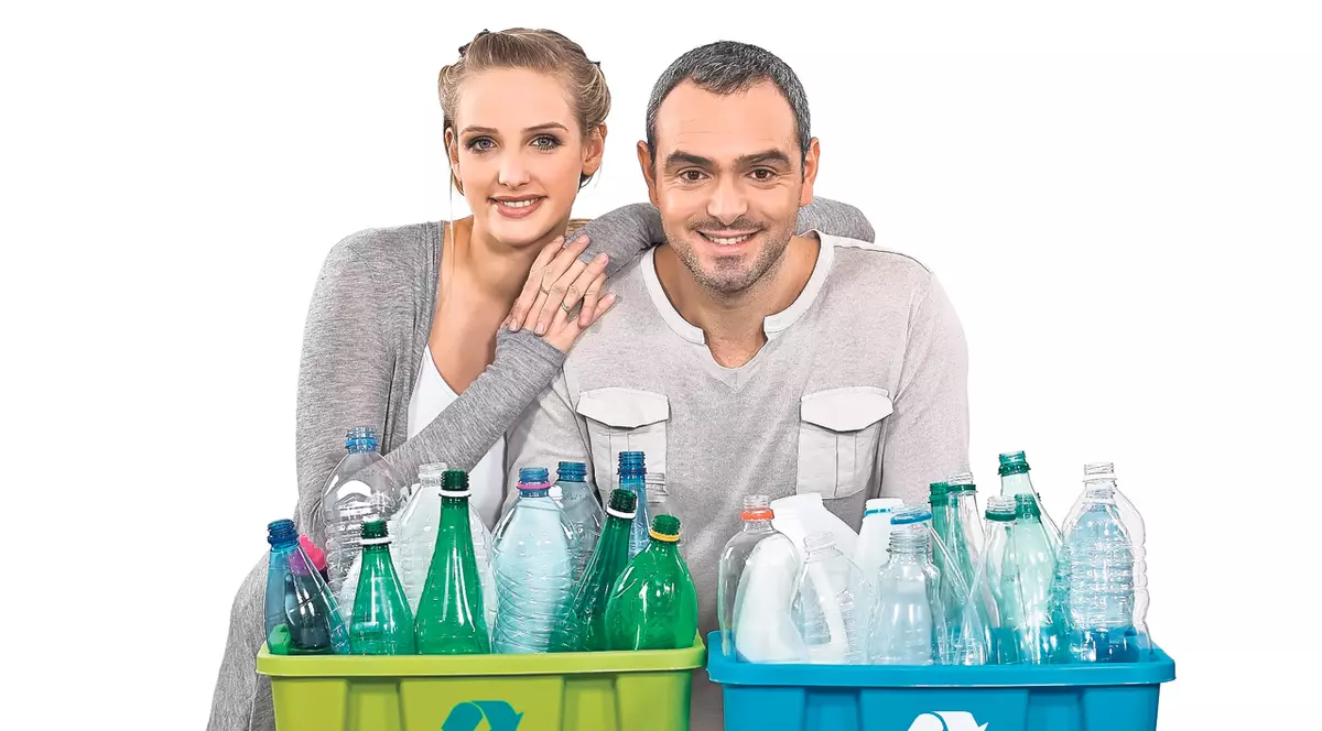 Cum câştigi bani frumoşi… din plastic