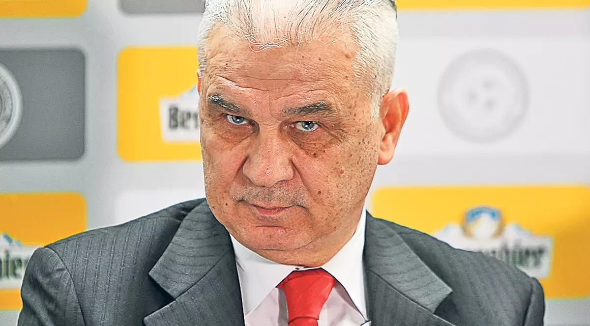 Locul și norocul! Selecționerul Anghel Iordănescu nu se îmbată cu apă rece