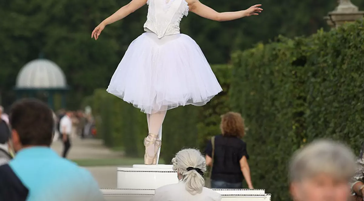 Liber la distracție în București! Află programul celui mai mare spectacol de teatru de stradă 