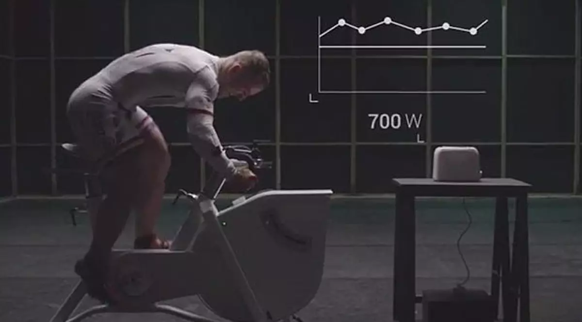 Efort colosal pe bicicletă pentru a prăji o felie de pâine