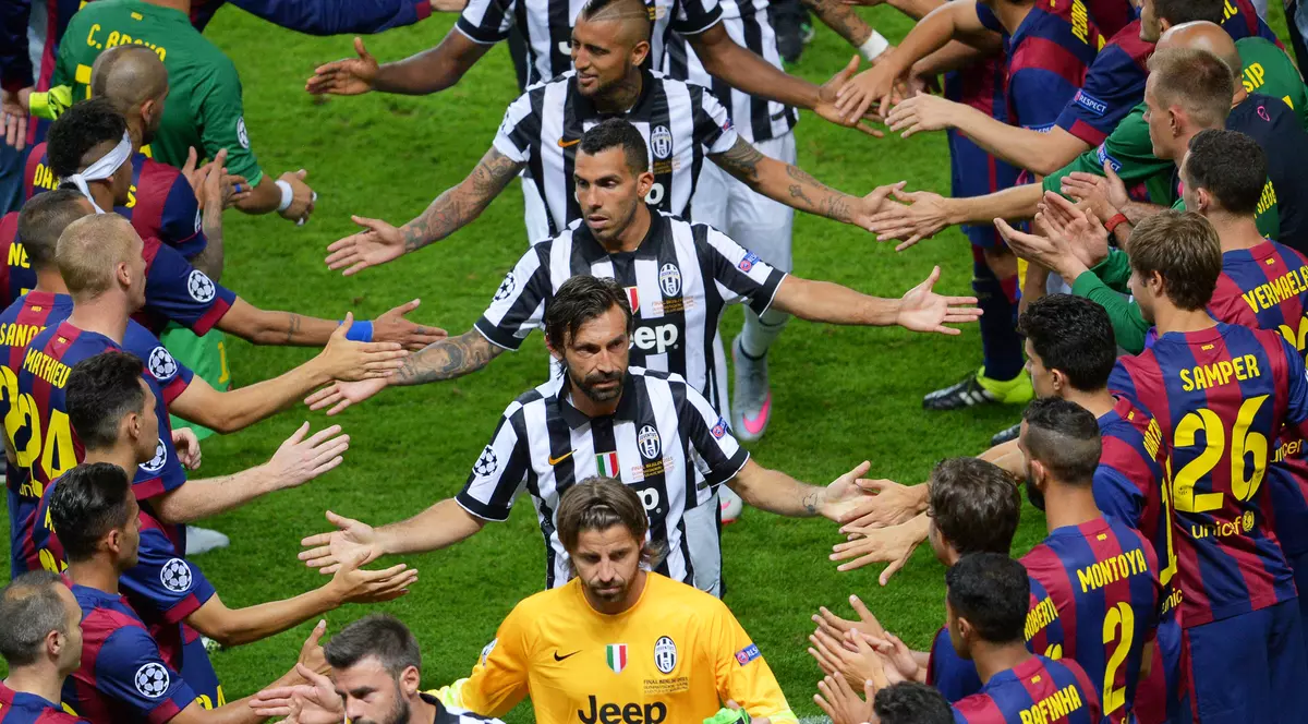 Juventus, aşteptată de sute de fani la revenirea la Torino / GALERIE FOTO&VIDEO