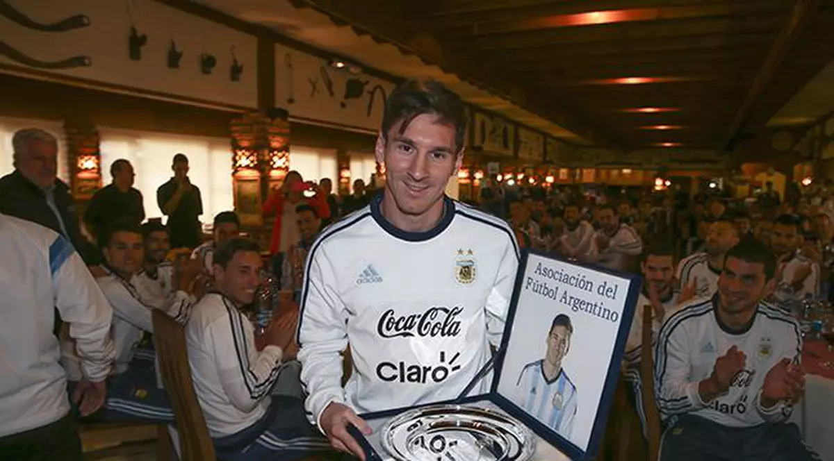 Leo Messi, celebrat şi parodiat după meciul 100 la naţionala Argentinei / VIDEO