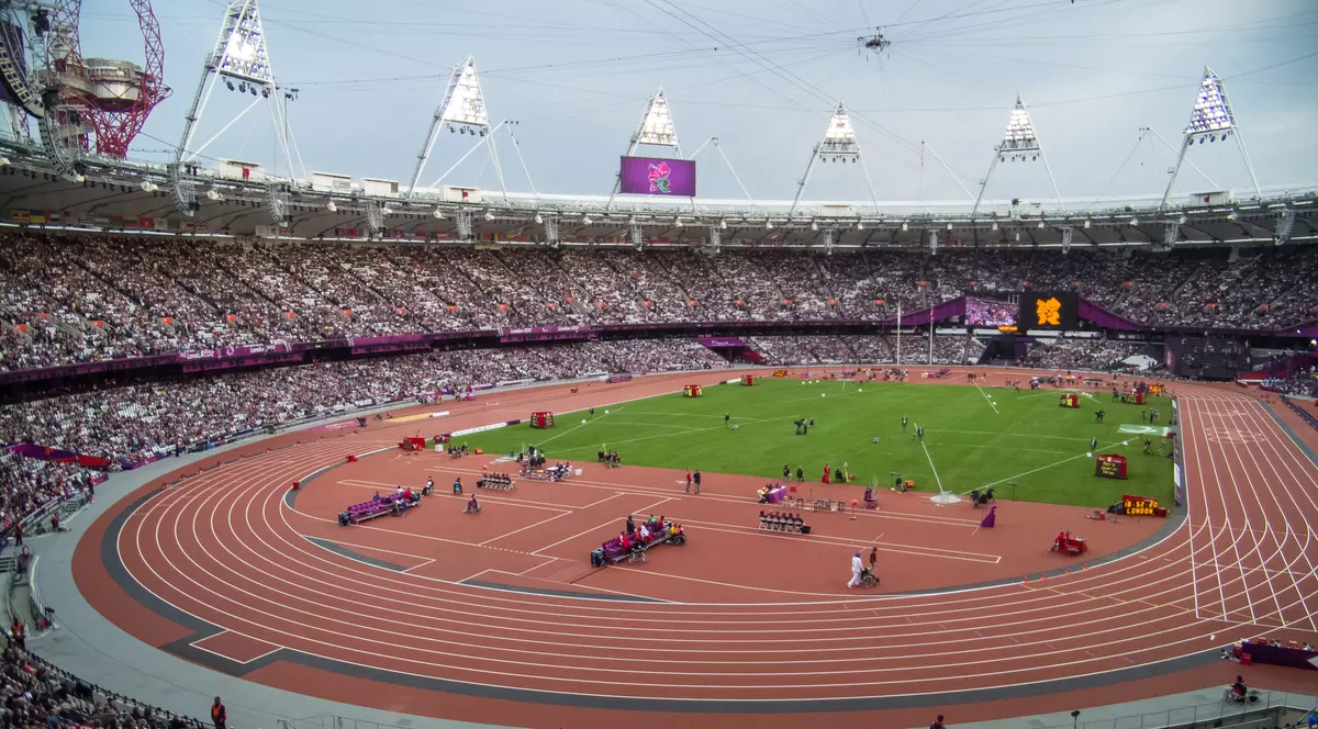 Un muncitor a decedat în timpul lucrărilor de la un stadion