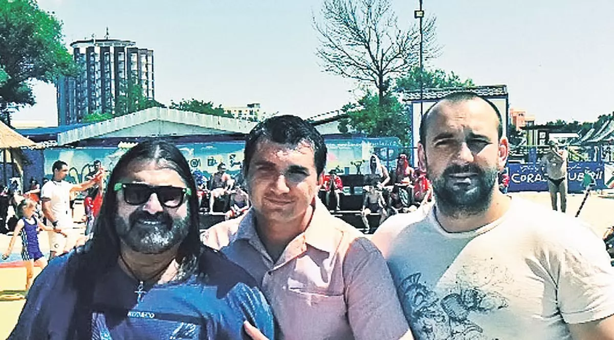 Gigi Gheorghiu se ține de... lupte libere