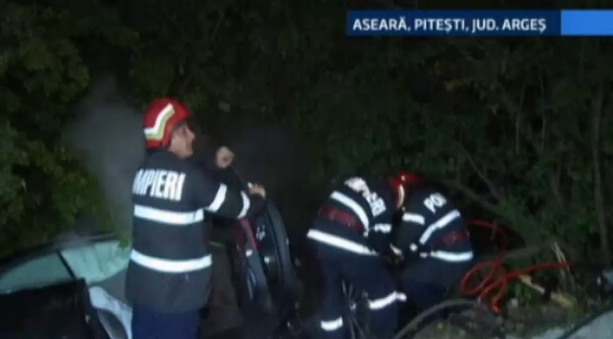 Fiul unui milionar din Argeş, accident cu bolidul de lux pe care-l primise cu o lună în urmă. Maşina s-a făcut scrum