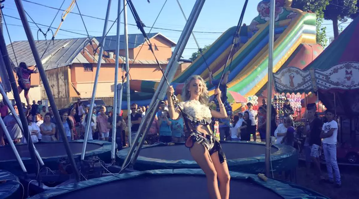 ANDREEA BĂLAN a dat în mintea copiilor! Ce a făcut vedeta la Băicoi!