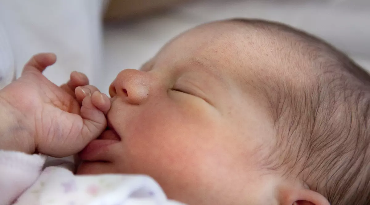 Descoperire macabră. Cadavrele a 8 bebeluși, găsite îngropate în curtea casei. Mama a mărturisit tot ce a făcut!