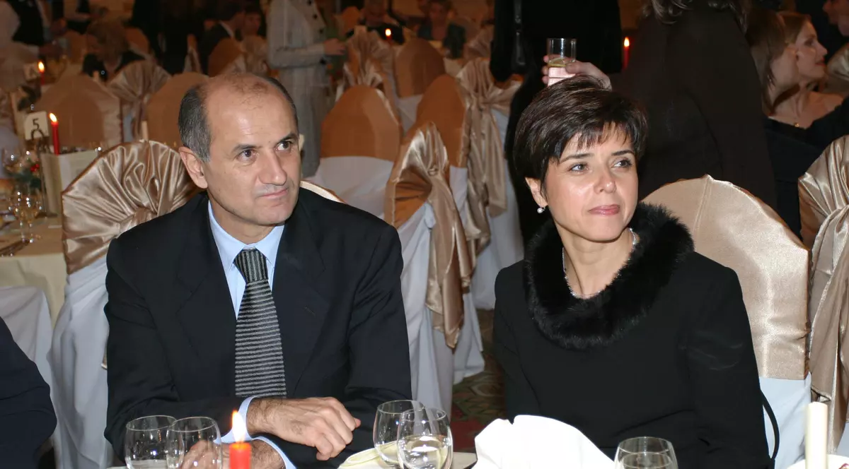 Familia Copos, urmărită pentru 3.000.000 de lei. Fiscul vrea să le vândă casele și terenurile