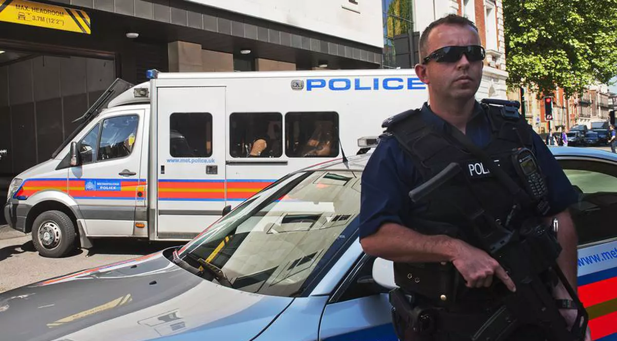 Caz ȘOCANT în MAREA BRITANIE! Un tânăr și-a VIOLAT și OMORÂT MAMA. Femeia a fost TORTURATĂ cu trei arme