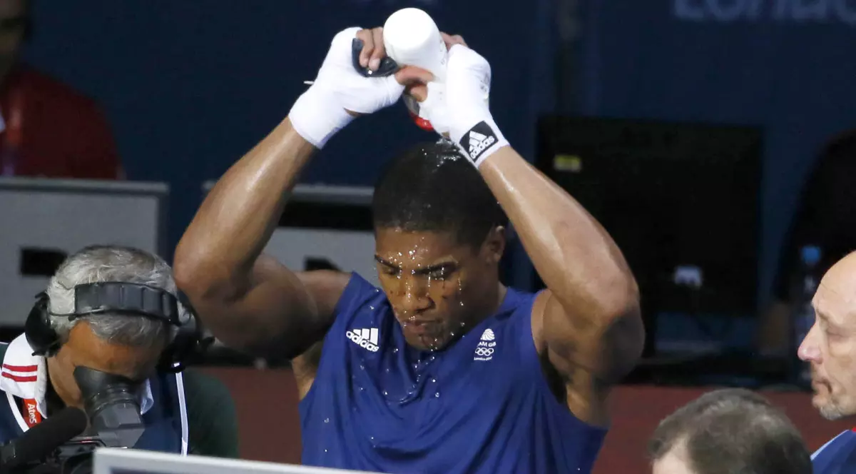 Meci pentru unificarea titlurilor categoriei grea la box. Britanicul Anthony Joshua poate deveni liderul incontestabil al ''greilor''