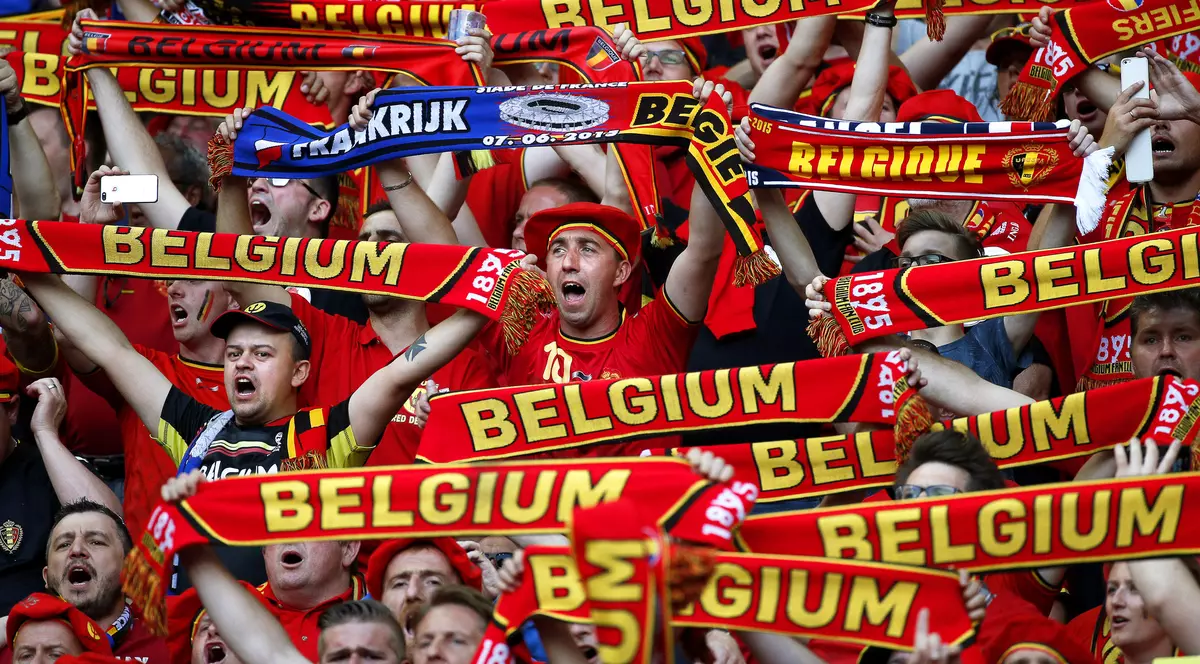 Preliminarii Euro 2016: belgienii s-au luat după GPS și au ajuns în satul Wales, din Anglia, în loc de Țara Galilor. Grecii, blocați de ceață