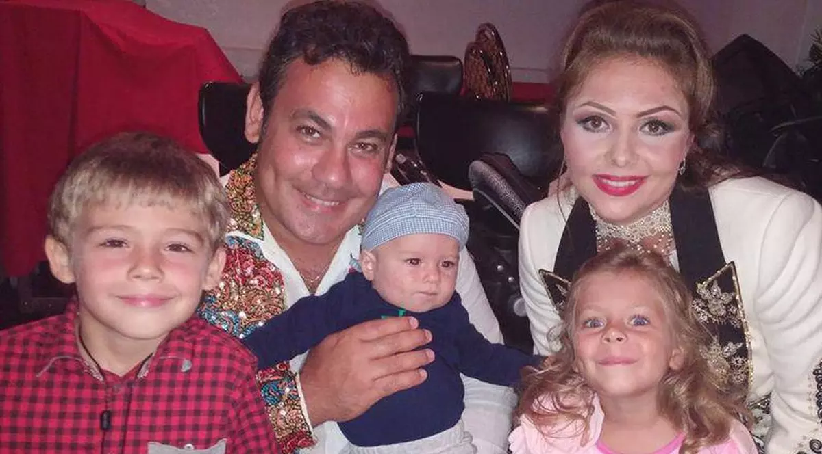 Ionuţ Dolănescu: ”O să spună lumea că suntem ţigani dacă mai turnăm copii”