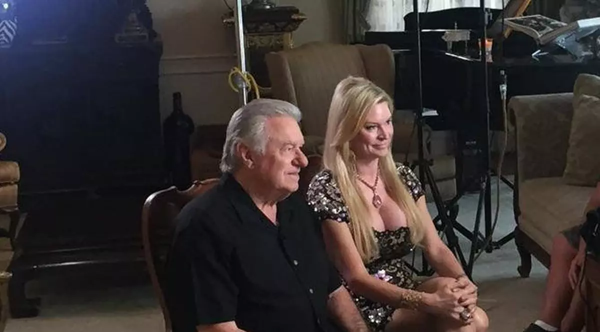 Veste tragică. Fiica de 18 ani a mogulului David Siegel, găsită moartă în casă 