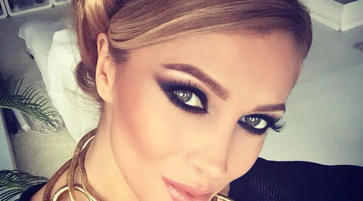 Lora, ÎN LACRIMI: ”O să merg la televiziuni și o să fac SCANDAL”. Cine a supărat-o pe artistă