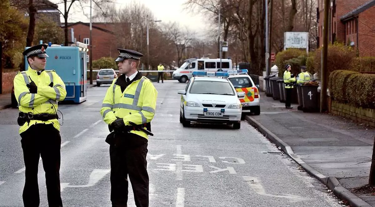 DE NECREZUT! 20 de imigranți români trăiesc într-un duplex de câțiva metri pătrați