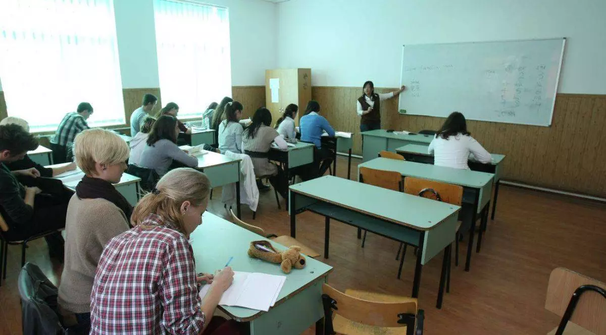 BACALAUREAT 2015. Câți candidați s-au înscris pentru sesiunea iunie-iulie. Luni, proba orală la Limba Română