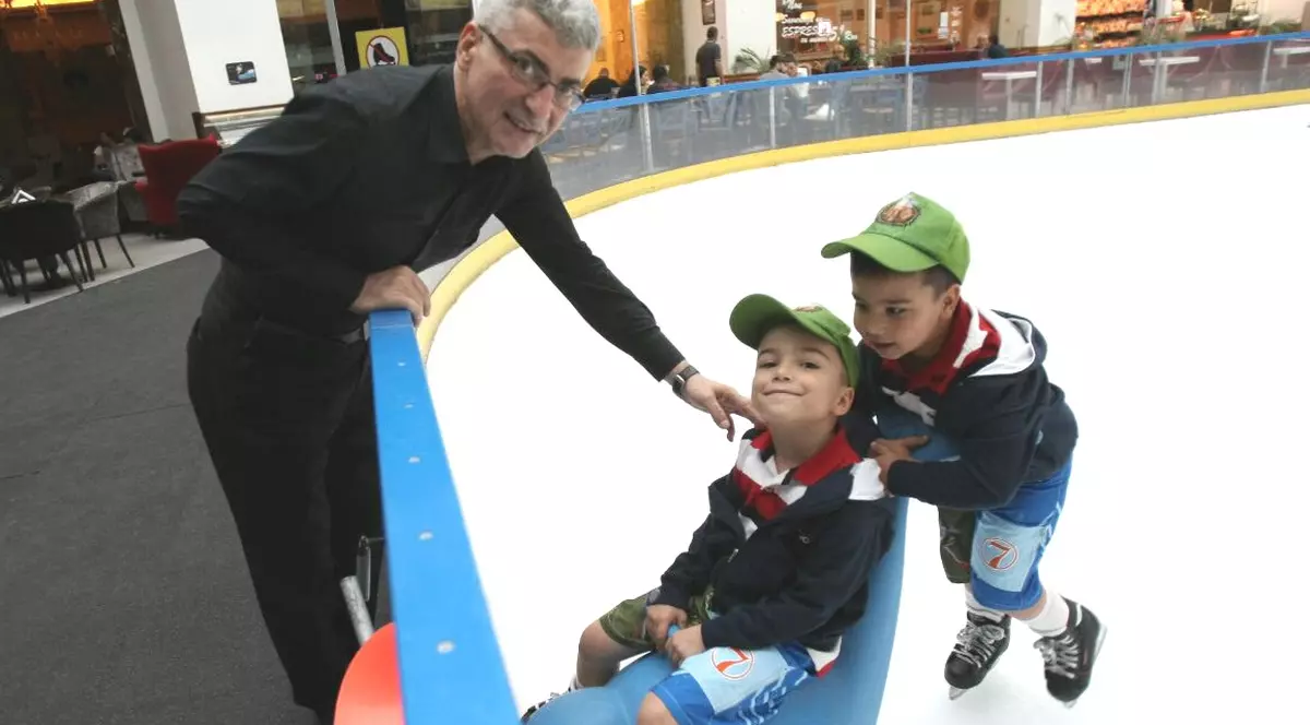 Ce PROGRAM le-a impus PRIGOANĂ copiilor lui, în weekend! MOTIVUL E ULUITOR! GALERIE FOTO