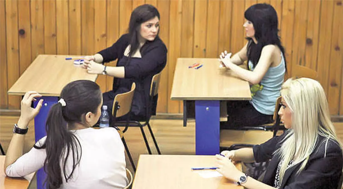 EVALUARE NAŢIONALĂ 2016. Subiecte ușoare la Limba română. Baremul publicat de EDU.RO / FOTO