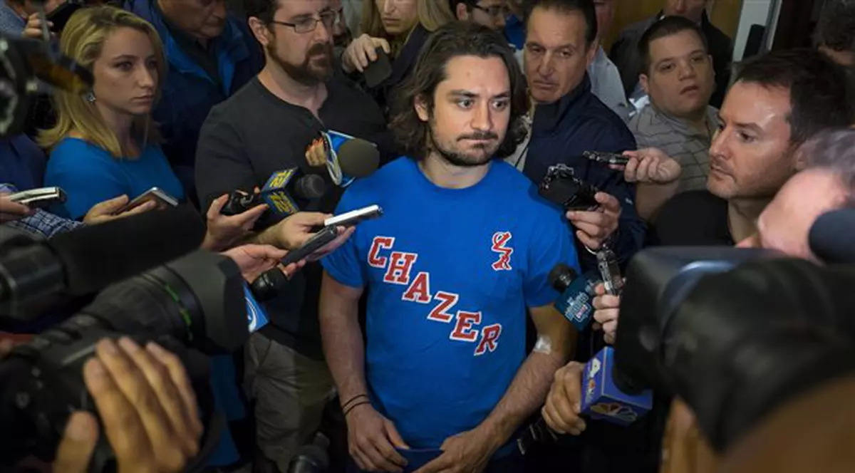 A rămas mut pentru 4 zile după ce un puc i-a spart capul!