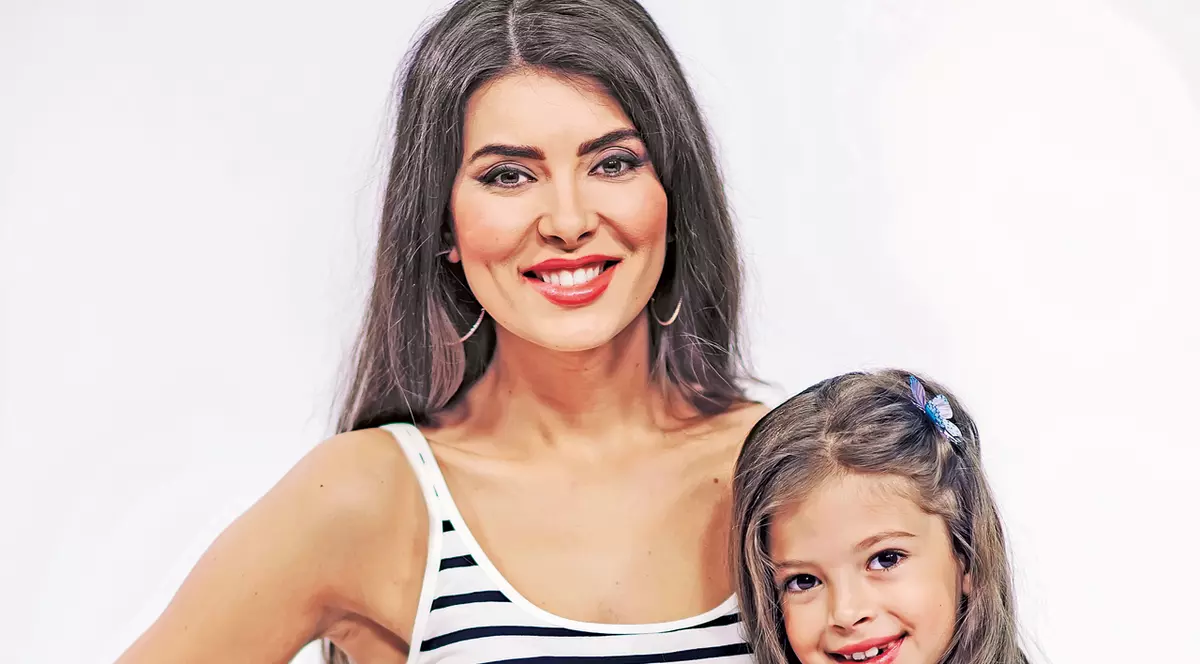INTERVIU | Şi ea, şi Sophie vor o casă plină de copii! Laura Teodoru ne-a mărturisit că-i plac familiile mari, iar fetiţa ei abia aşteaptă un frăţior sau o surioară