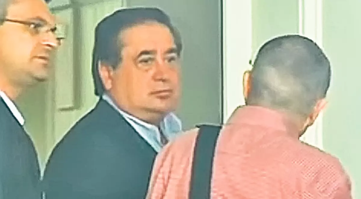 Ioan Niculae a scos milioane din brelocuri