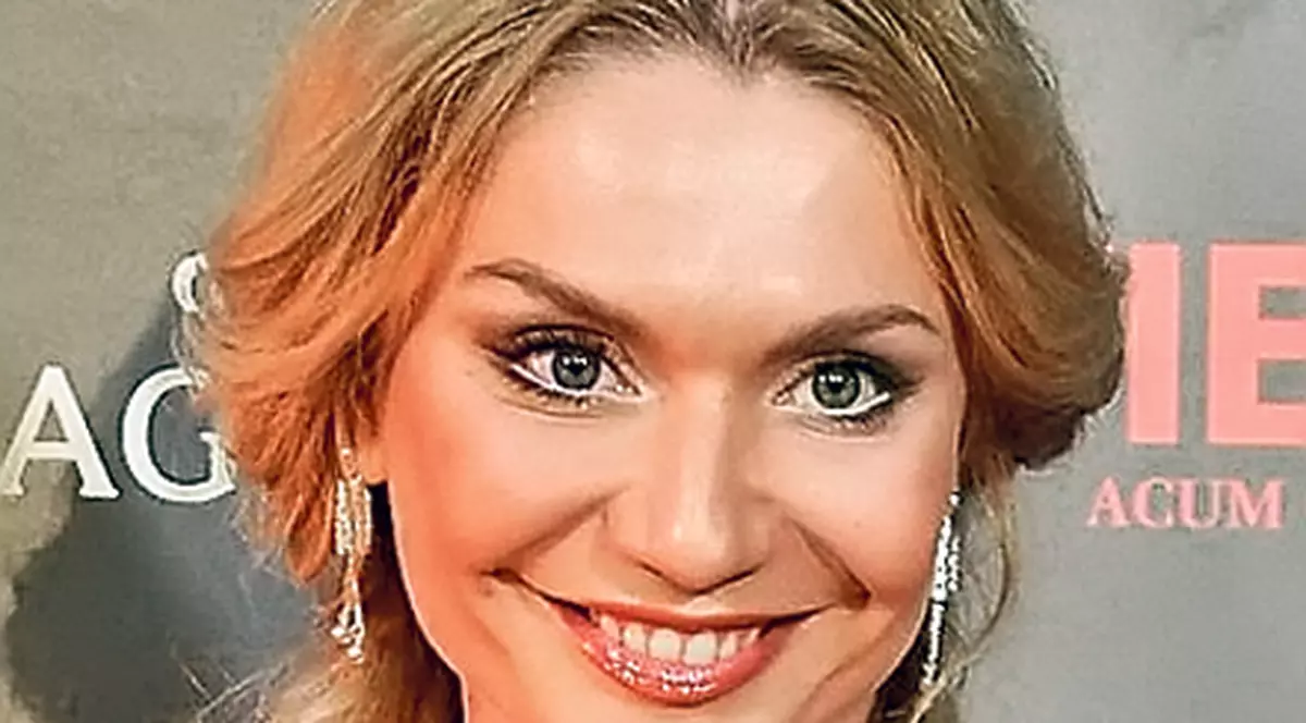 Și-a botezat mâța cu telefonul! Cristina Cioran i-a căutat nume în agendă