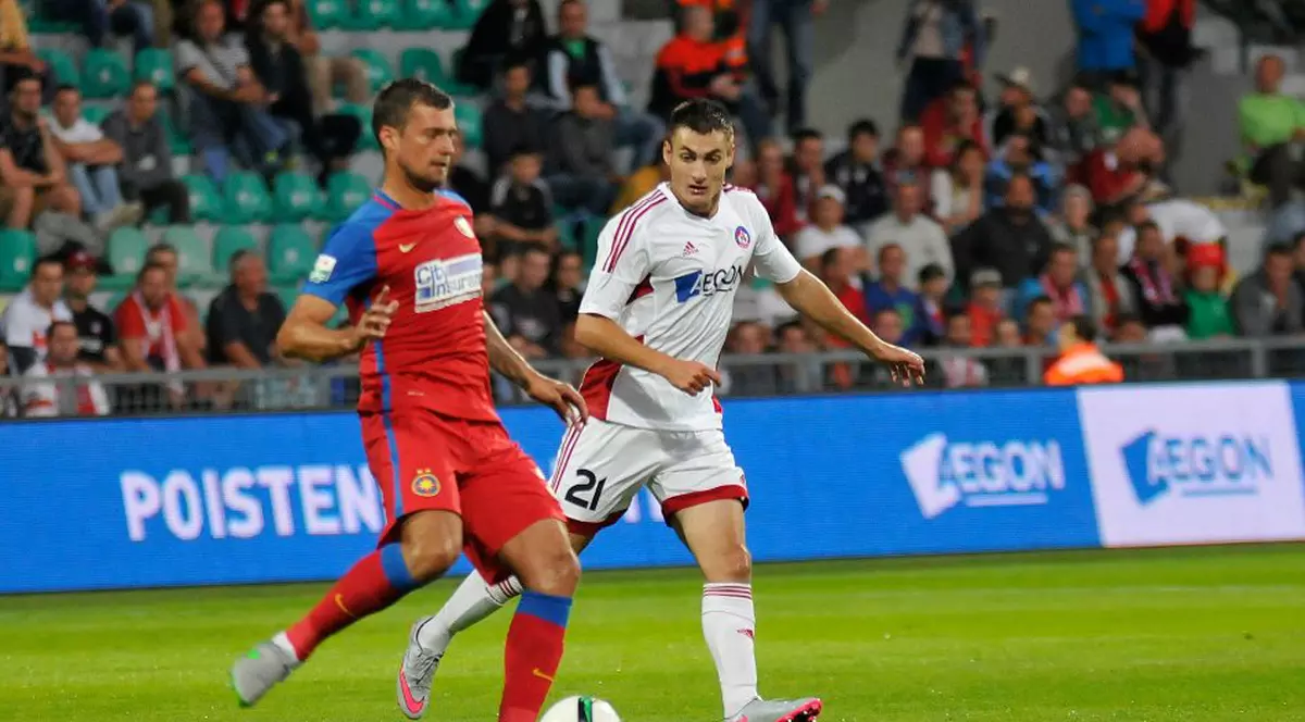 Mirel Rădoi dă milităria jos din pod: ^"Gabi Tamaş nu va mai juca la Steaua cât sunt eu antrenor! Drumul nostru comun se încheie aici". Brașoveanul a venit cu o scuză de grădiniță / GALERIE FOTO