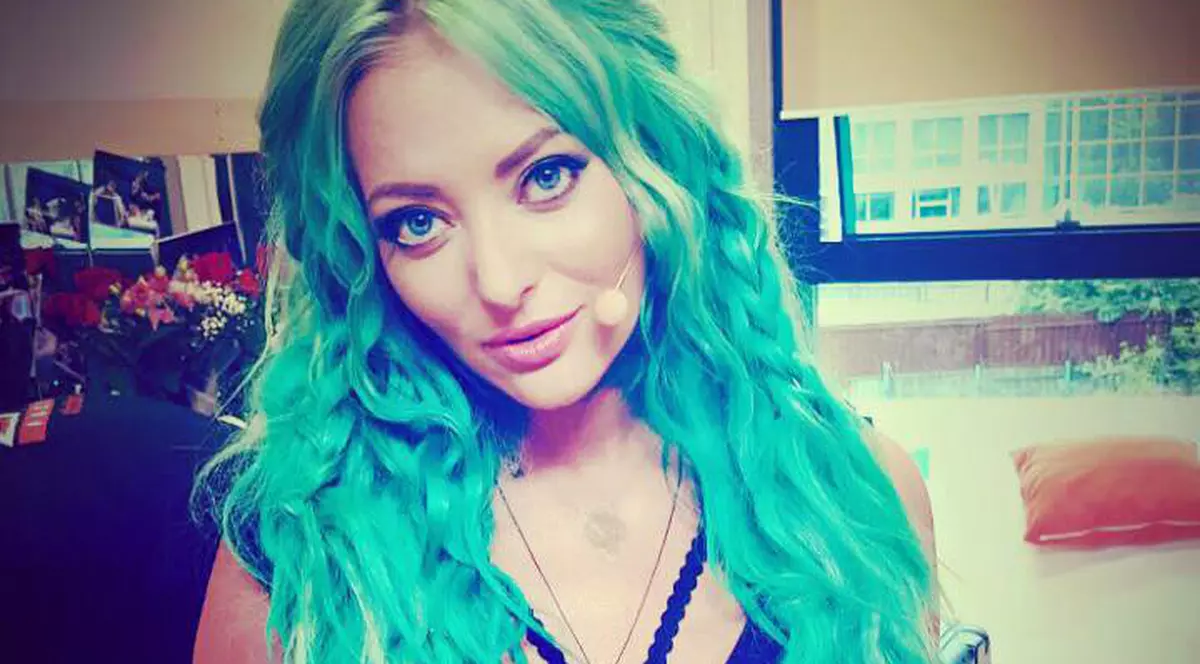 "Suntem ipocriţi. Şi femeile beau". Reacţia Deliei, după valul de critici primit de piesa "Da, mamă"