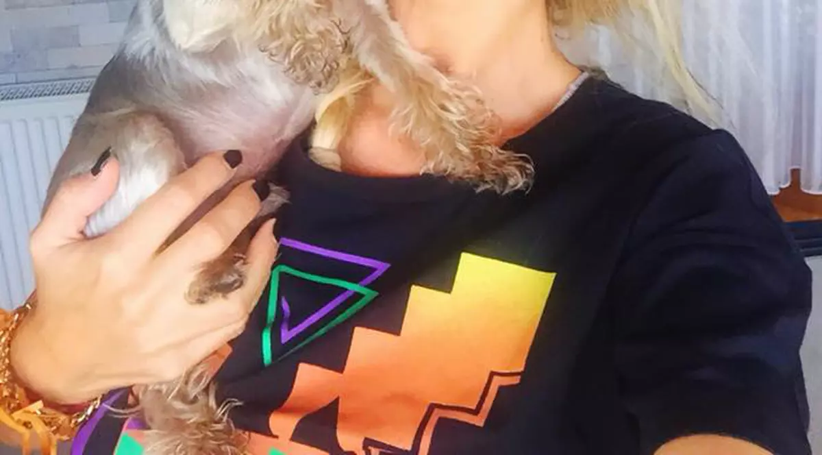 După ce a jignit un fan pe Facebook, Andreea Bănică se revanşează. Cum vrea să ajute o fetiţă de 10 ani