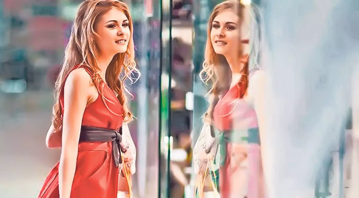 De unde și cât de des își cumpără haine românii | Topul retailerilor preferaţi