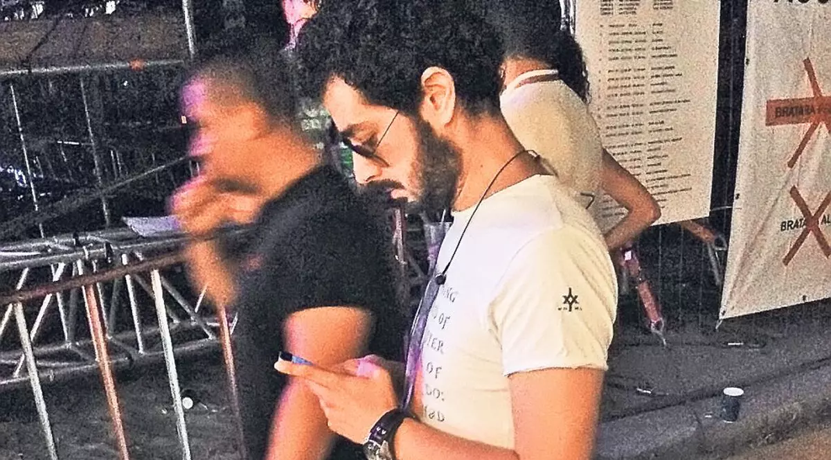 Verigheta, unde-i verigheta? Marius Moga pozează în burlac