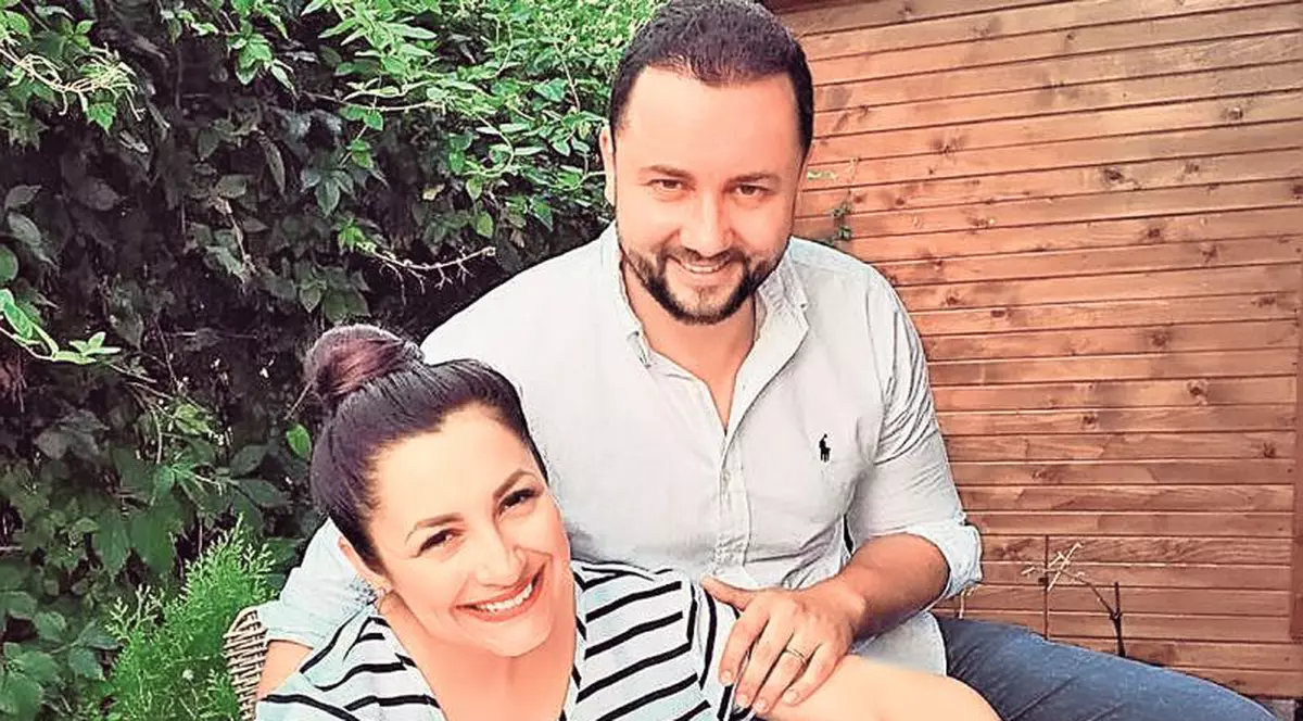 Din nou acasă! Măruţă şi-a externat fiica şi soţia