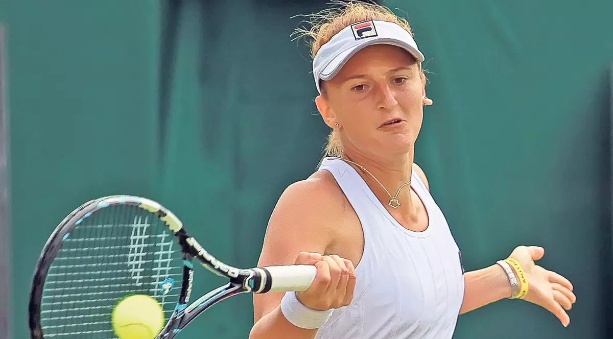 Țintește un nou record! Irina Begu o înfruntă pe Maria Șarapova pentru un loc în «optimile» turneului de la Wimbledon