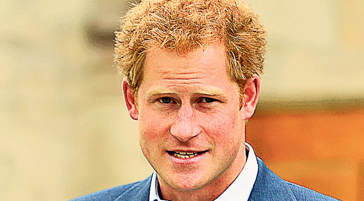 Prințul Harry a spart 15.000.000 $ pe femei, alcool și petreceri