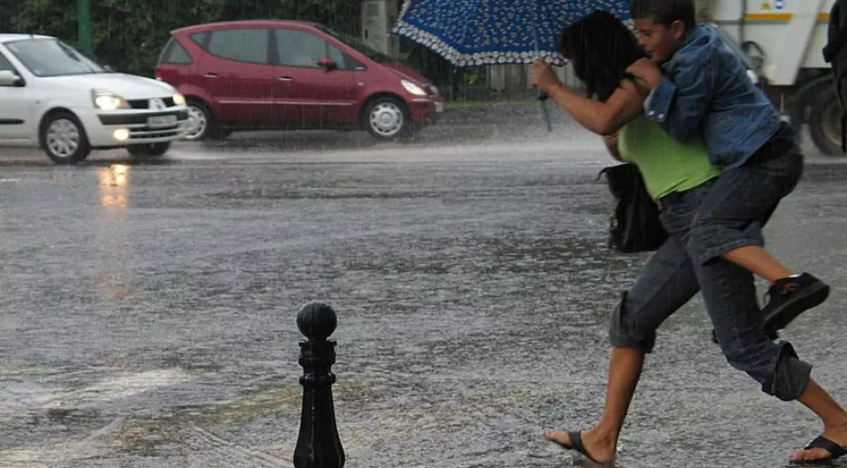 După caniculă vin ploile! COD GALBEN de furtună în mai multe judeţe